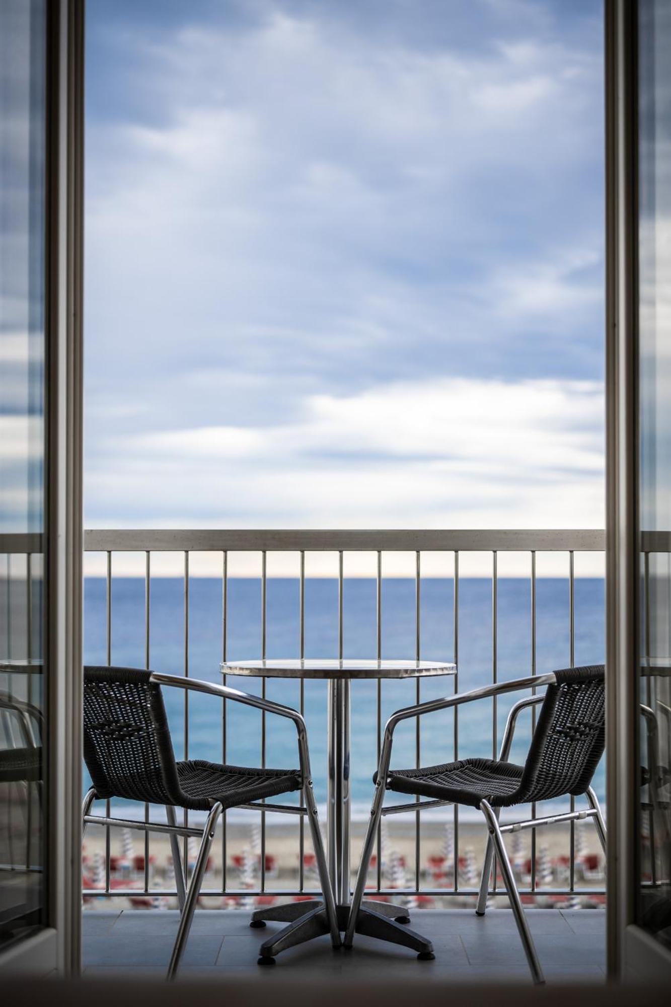 Hotel Ligure Spotorno Exterior photo