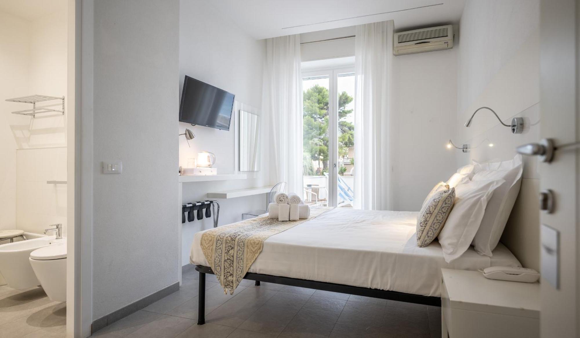 Hotel Ligure Spotorno Exterior photo