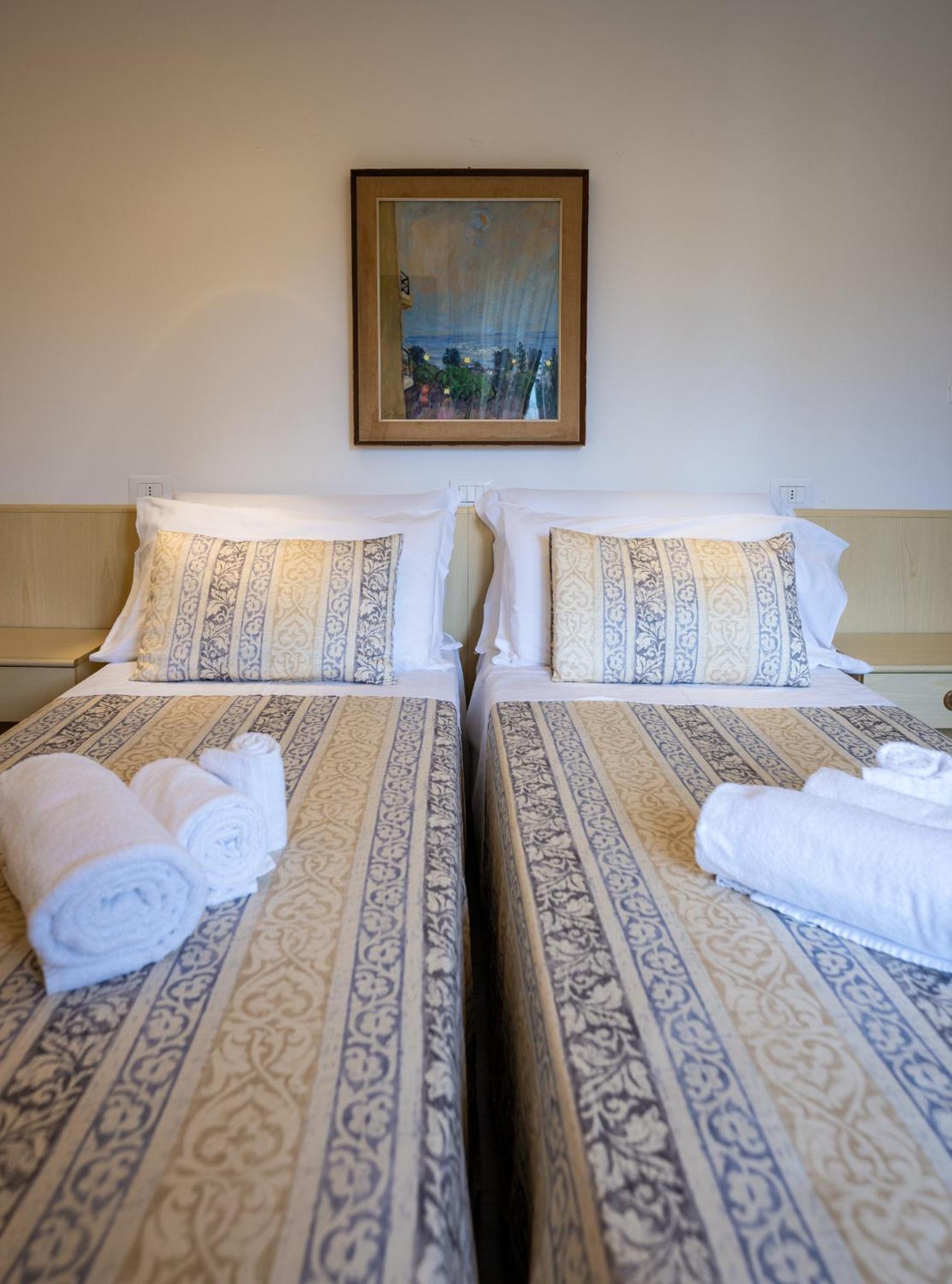 Hotel Ligure Spotorno Exterior photo