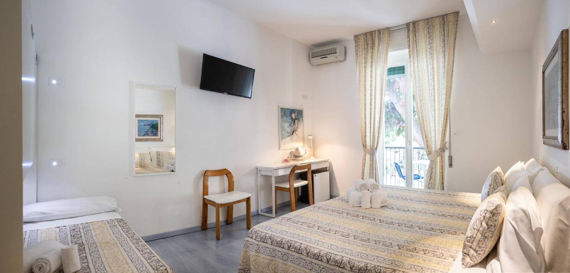 Hotel Ligure Spotorno Exterior photo