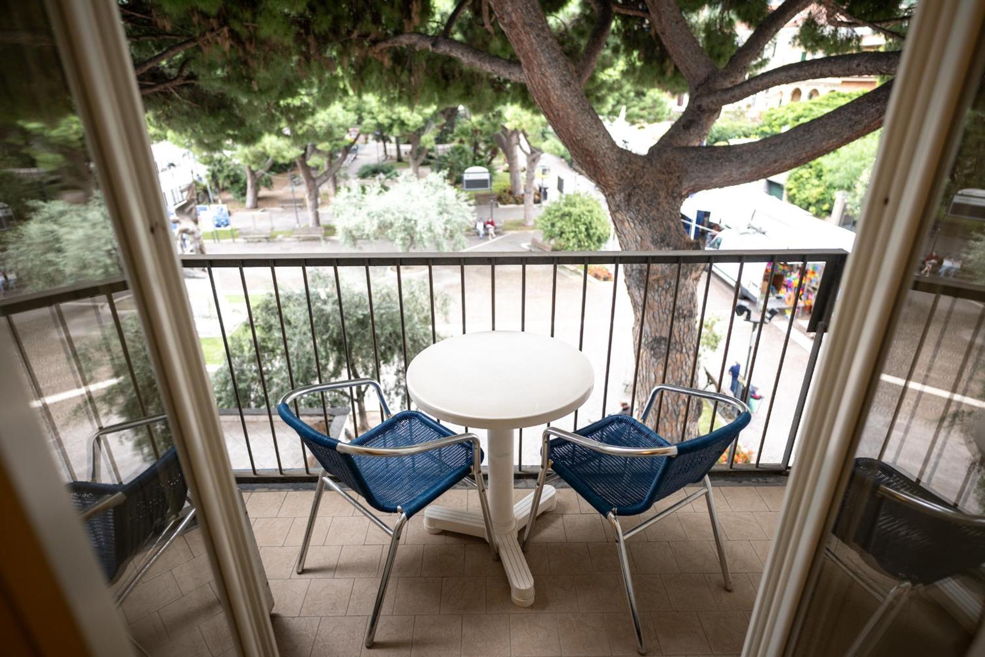 Hotel Ligure Spotorno Exterior photo